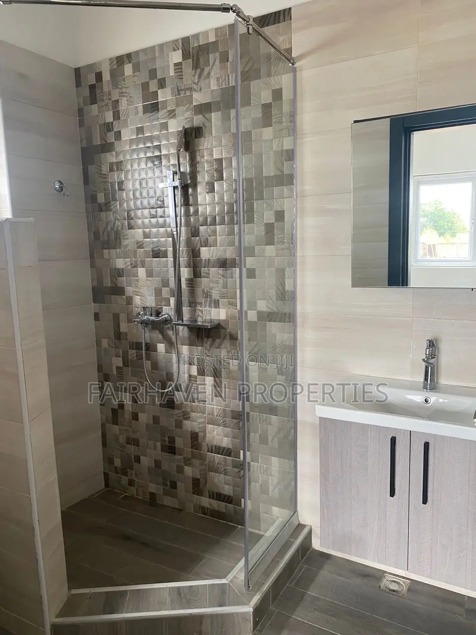 3bdrm House in Fairhaven Properties, Oyarifa for sale
