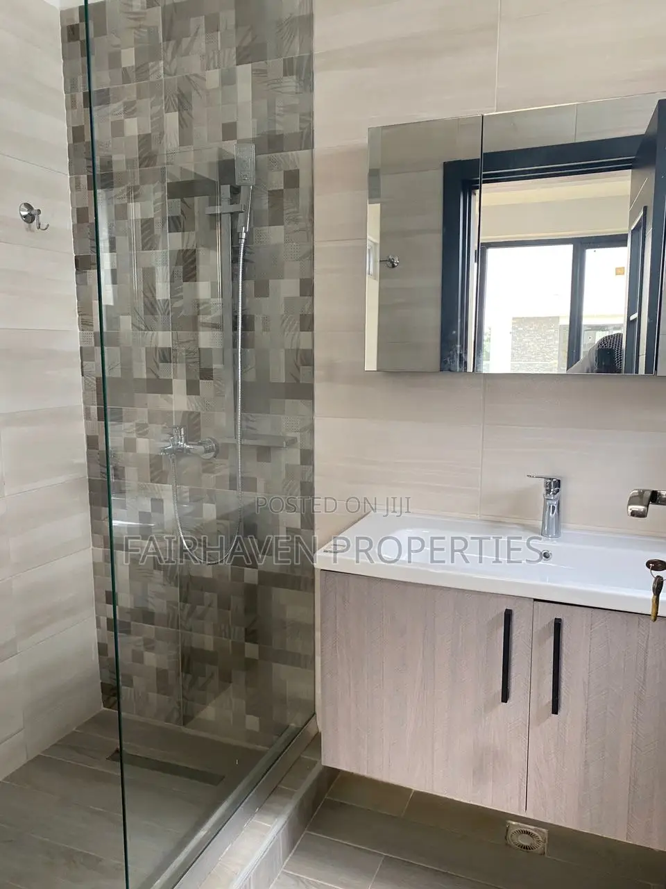 3bdrm House in Fairhaven Properties, Oyarifa for sale