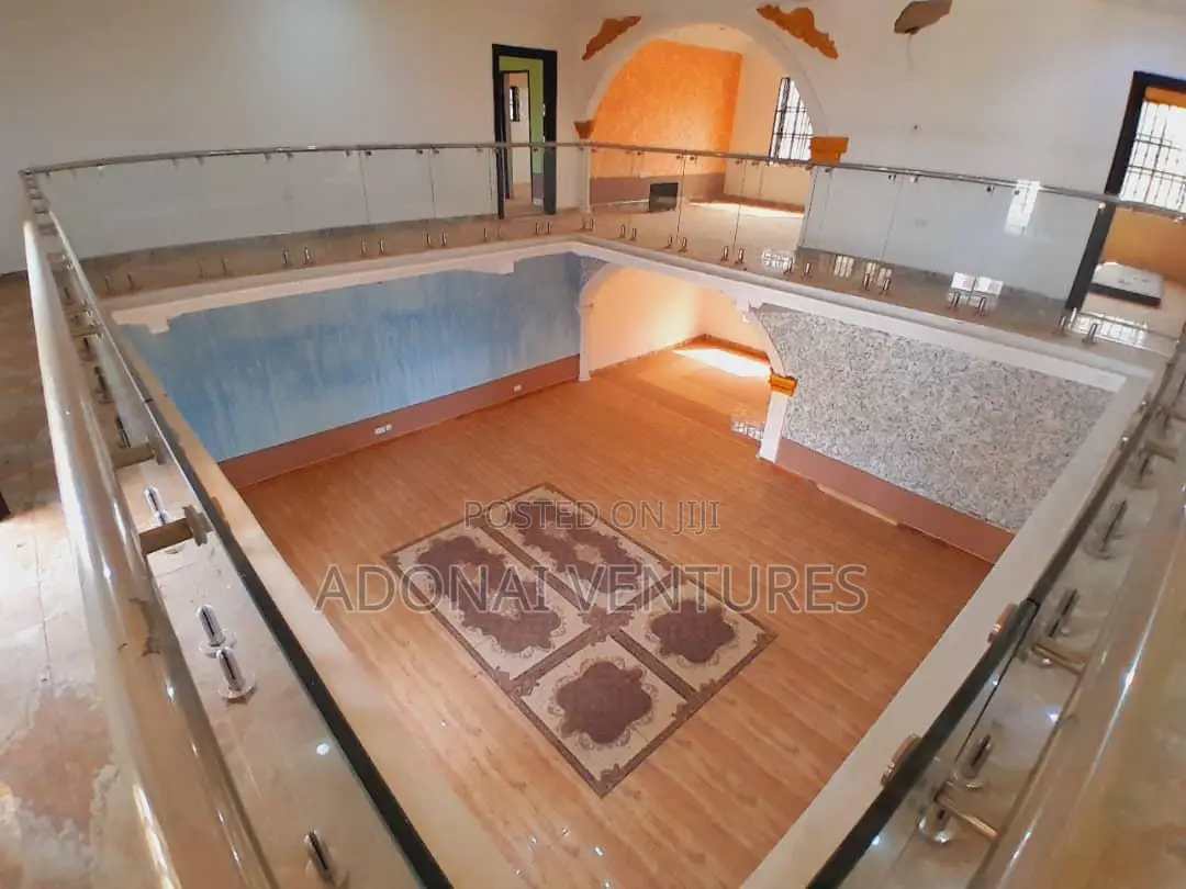 7bdrm House in Kronum  Afrancho, Kumasi Metropolitan for sale