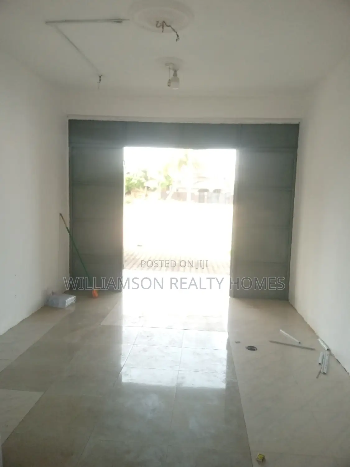 Road Side Shop/Office Space/Store/Warehouse/Showroom,Spintex