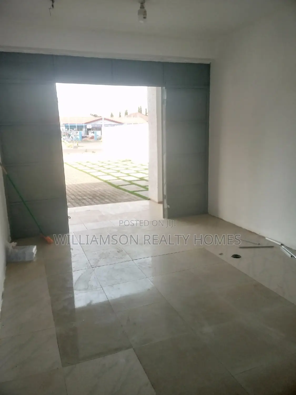 Road Side Shop/Office Space/Store/Warehouse/Showroom,Spintex