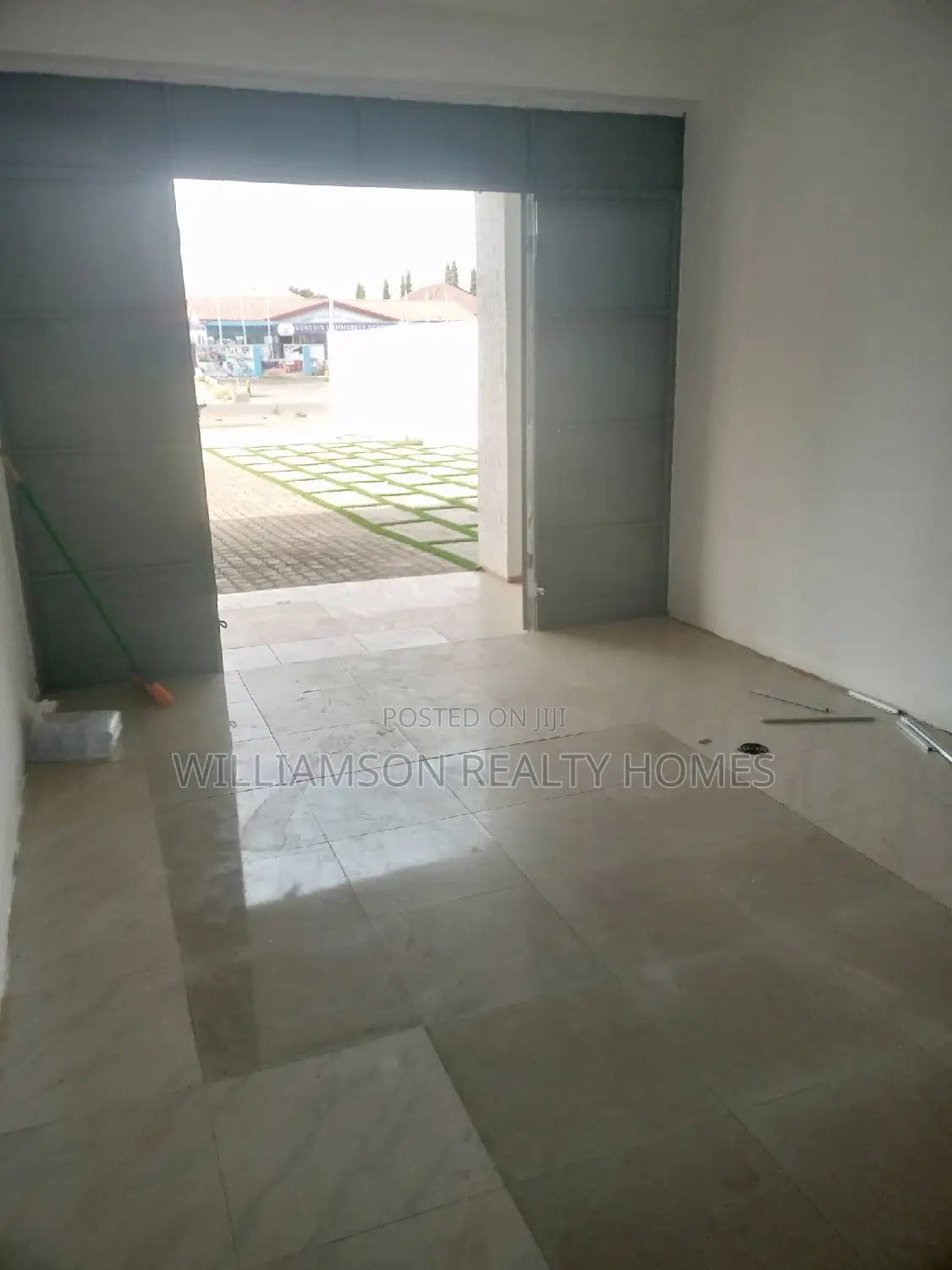 Road Side Shop/Office Space/Store/Warehouse/Showroom,Spintex