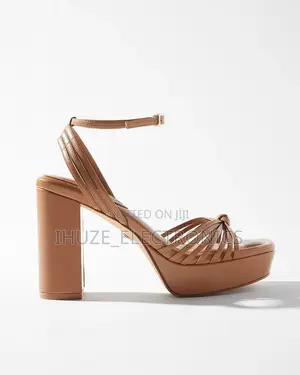 Knotted Platform Sandal (Size 9.5)