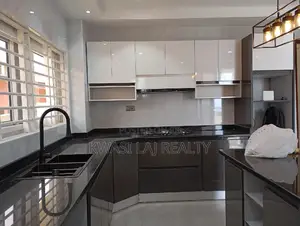 4bdrm House in Westhills Mall Weija for sale