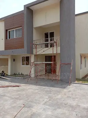 4bdrm House in Westhills Mall Weija for sale