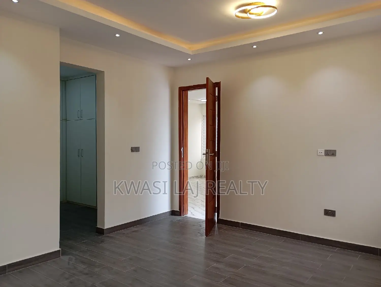 4bdrm House in Westhills Mall Weija for sale