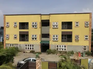 14bdrm Duplex in Ashongman Estate, Accra Metropolitan for sale