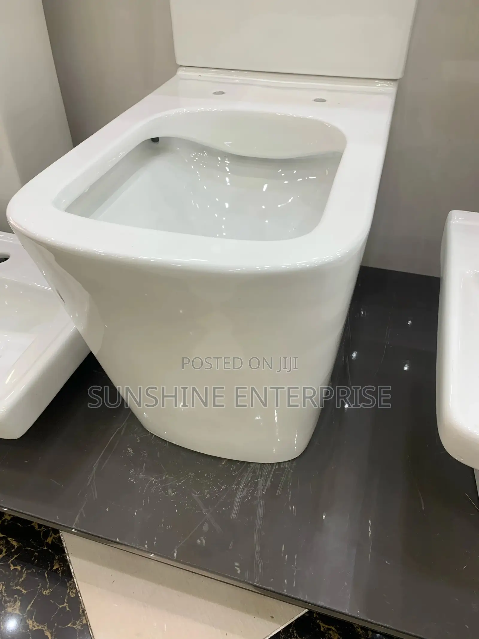 Twyford Square Water Closet