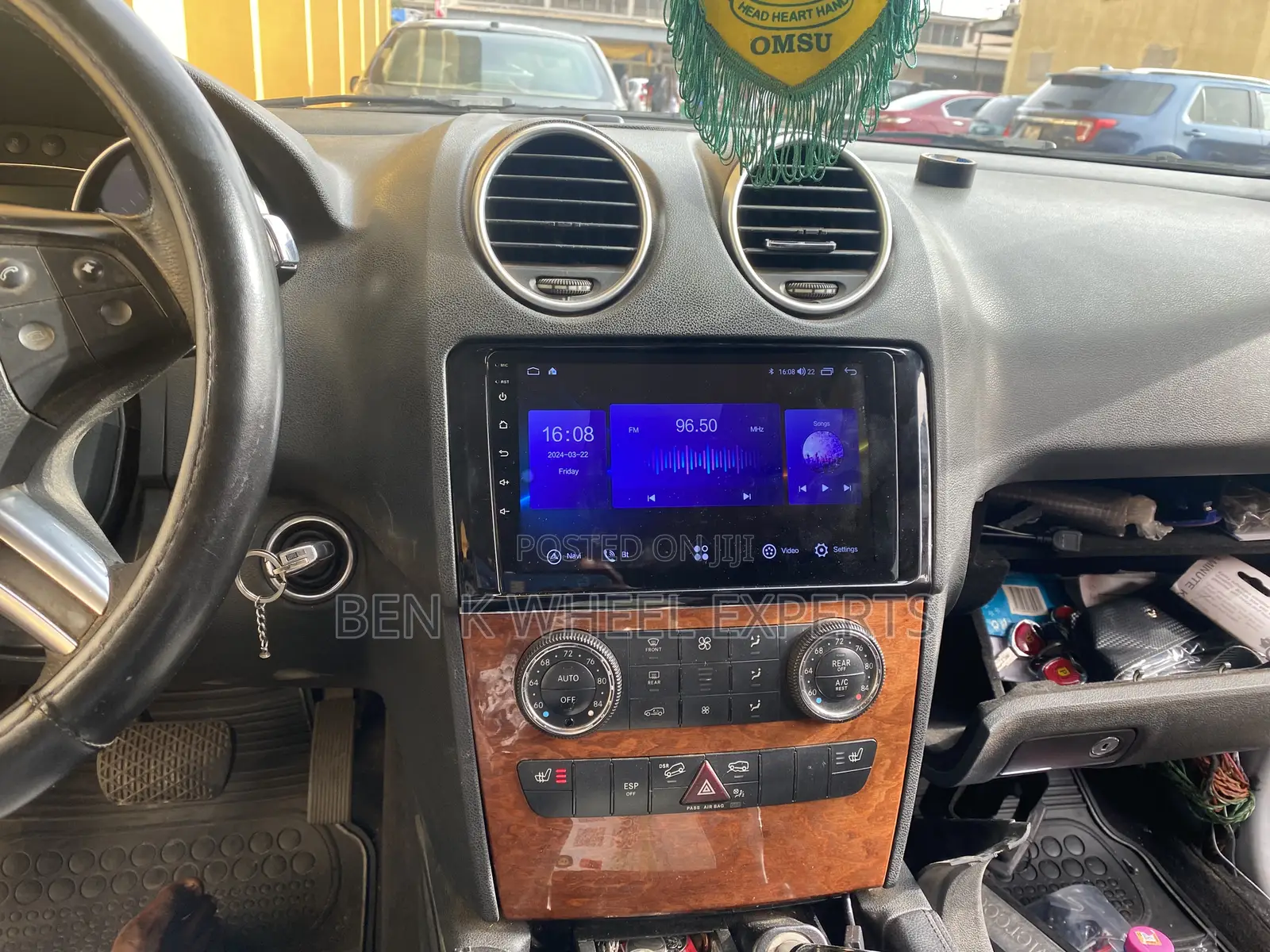 Mercedes Benz ML Android Carplay Screen