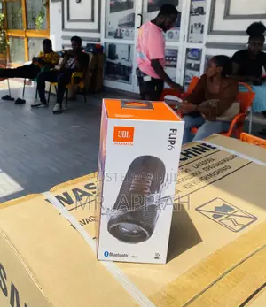Classic Design JBL Flip 6 Rechargeable Speaker(Black).