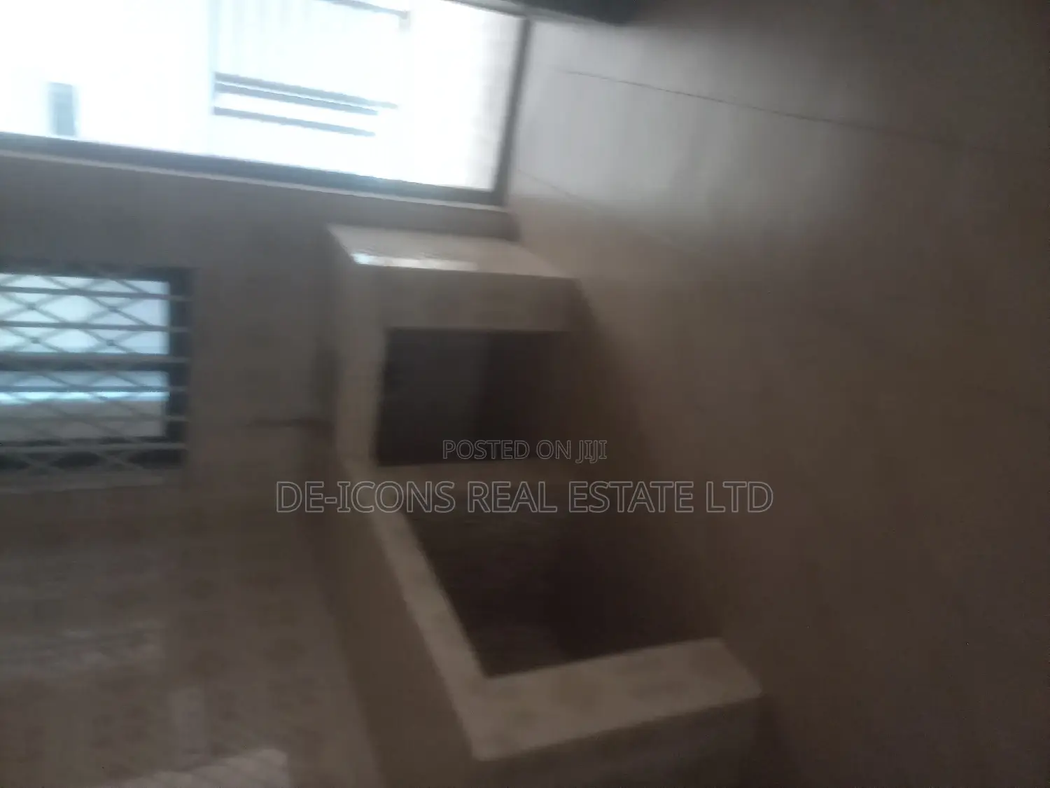 2bdrm Duplex in De-Icons Real Estate, Awutu Senya East Municipal