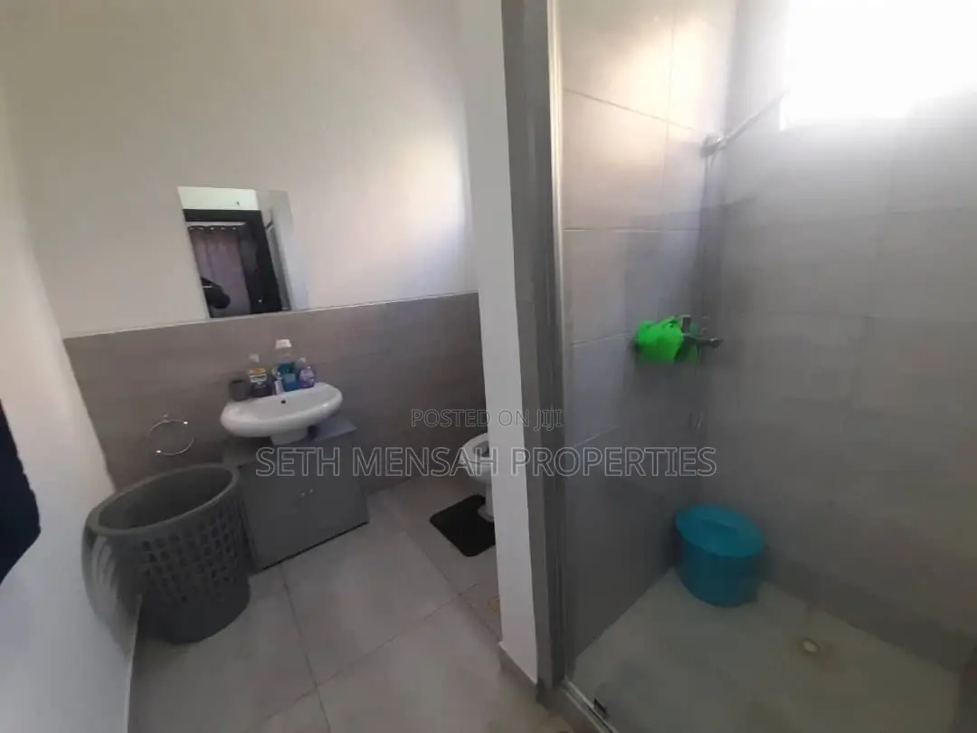Furnished 3bdrm Townhouse / Terrace in Skm, East Legon for rent