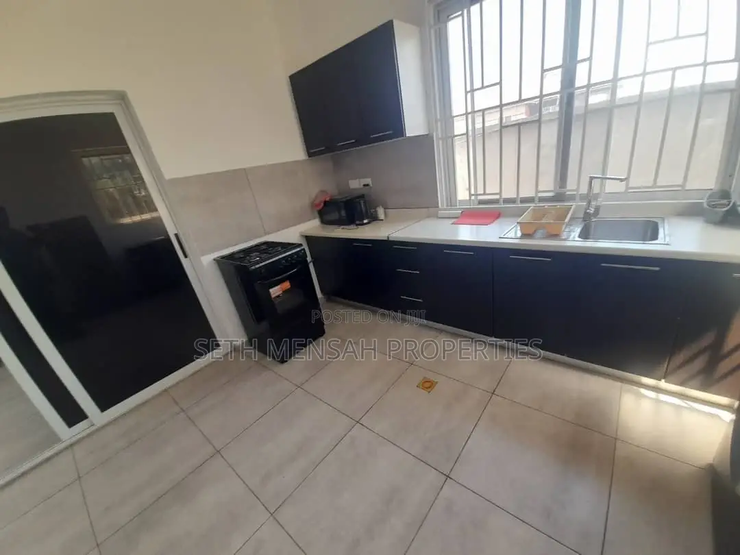 Furnished 3bdrm Townhouse / Terrace in Skm, East Legon for rent