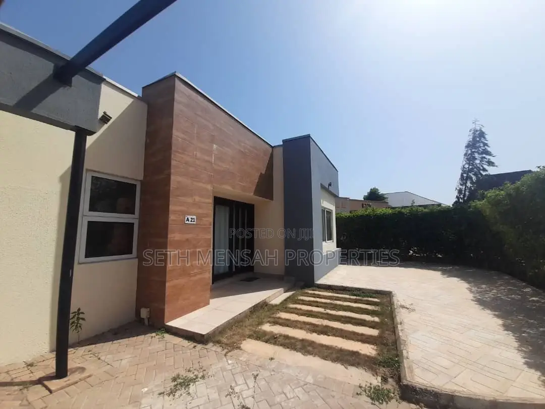 Furnished 3bdrm Townhouse / Terrace in Skm, East Legon for rent