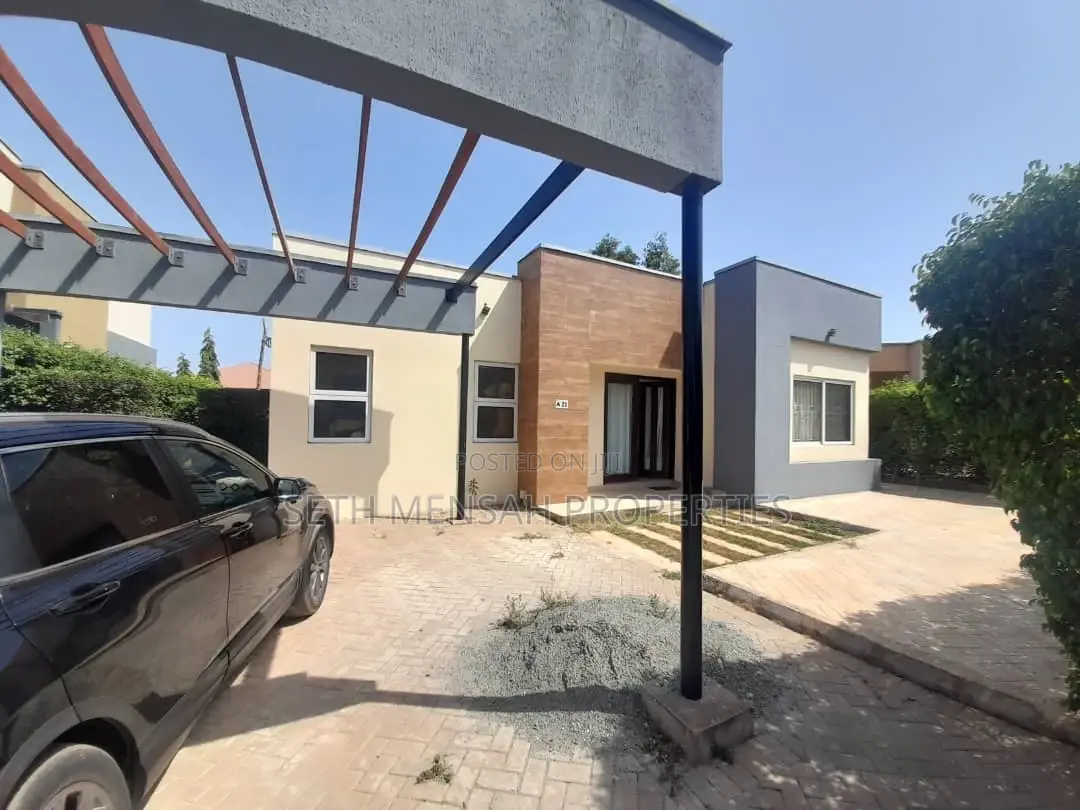 Furnished 3bdrm Townhouse / Terrace in Skm, East Legon for rent