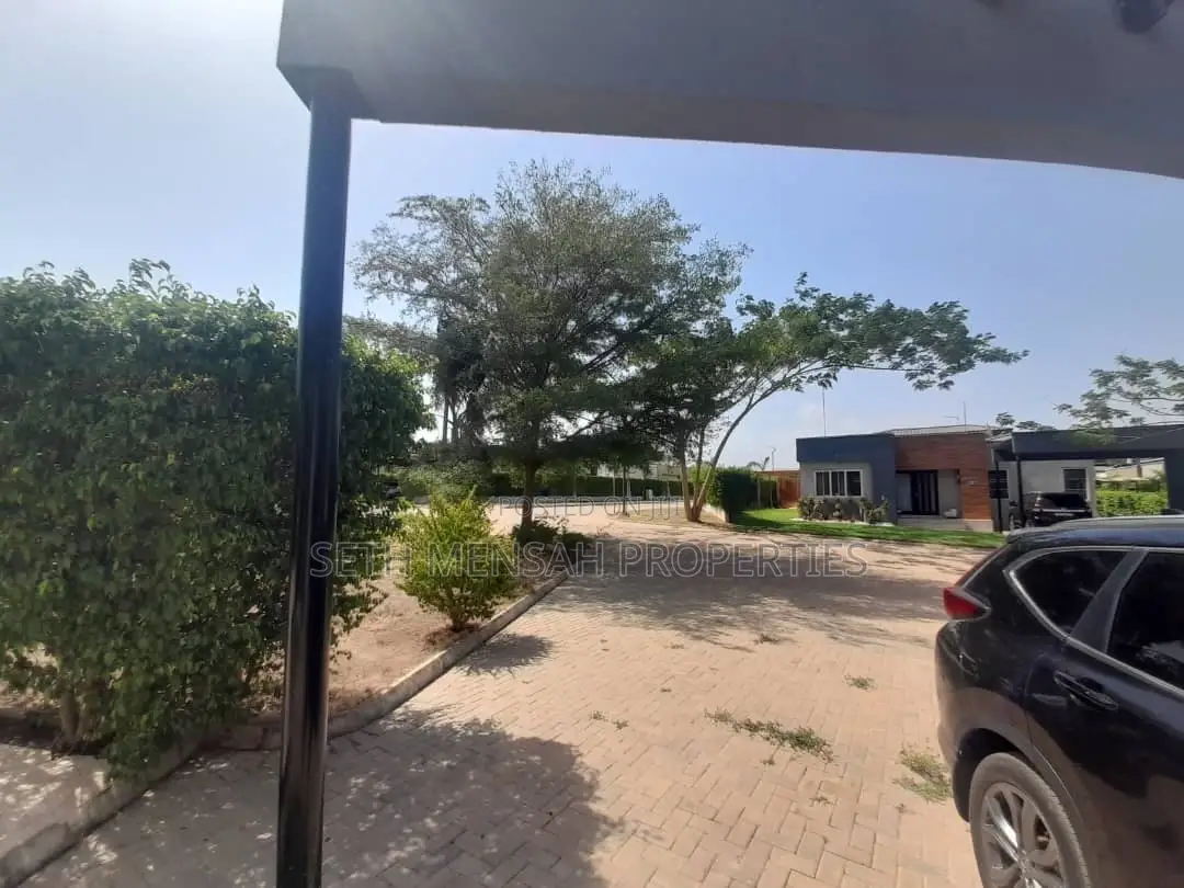 Furnished 3bdrm Townhouse / Terrace in Skm, East Legon for rent