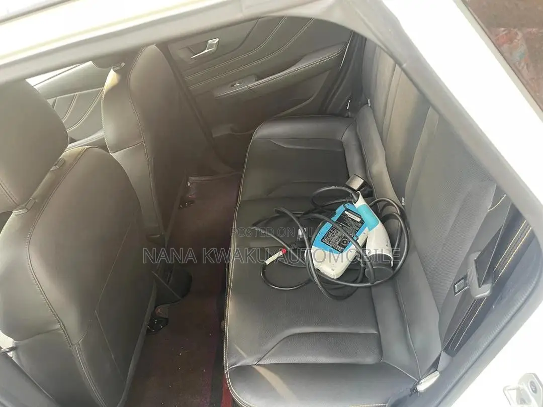 Car 2019 White