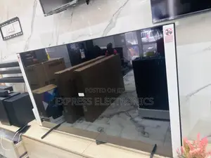 Voice Control UHD Smart Samsung 55”Cu8000 Tv