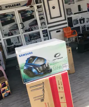 Electric Samsung Black/Blue Vacuum Cleaner Affordable
