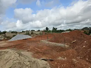 Estate Lands for Sale, No Litigation