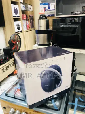 Long Lasting Onyx 8 Rechargeable Portable Speaker.