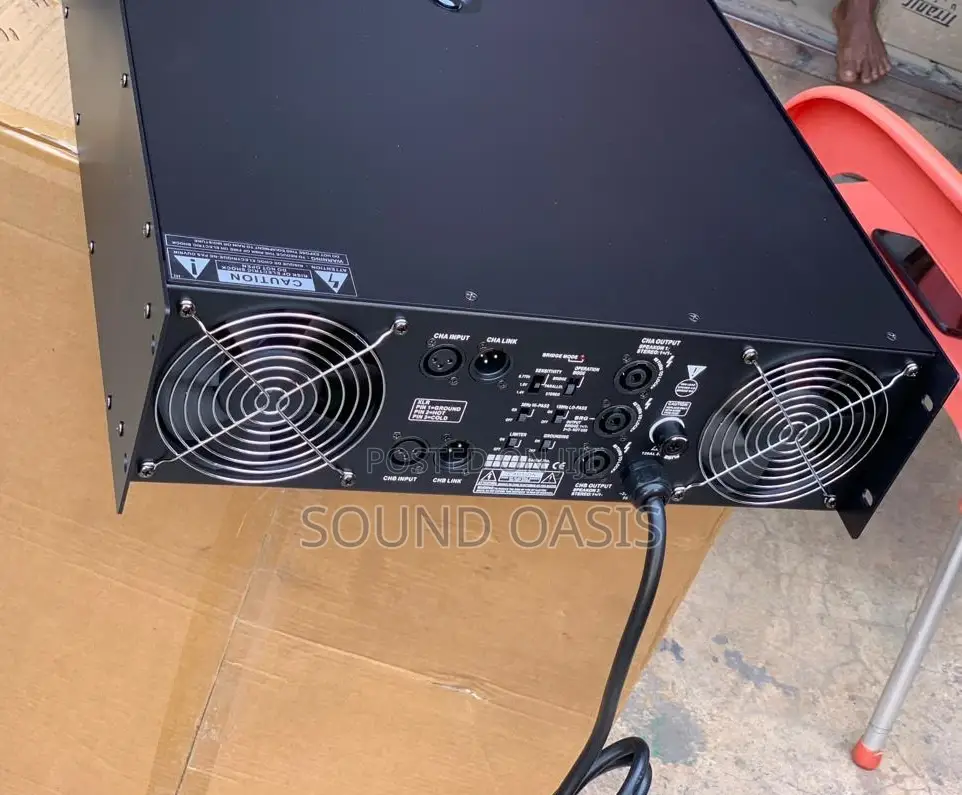 Peavey Cs 8000 Professional Bass Amplifier