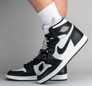 Jordan 1 High Dunk .White and Black. In Box