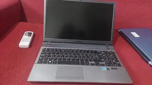 Laptop Samsung NP-N102S 8GB Intel Core i7 HDD 500GB