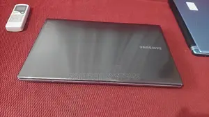 Laptop Samsung NP-N102S 8GB Intel Core i7 HDD 500GB