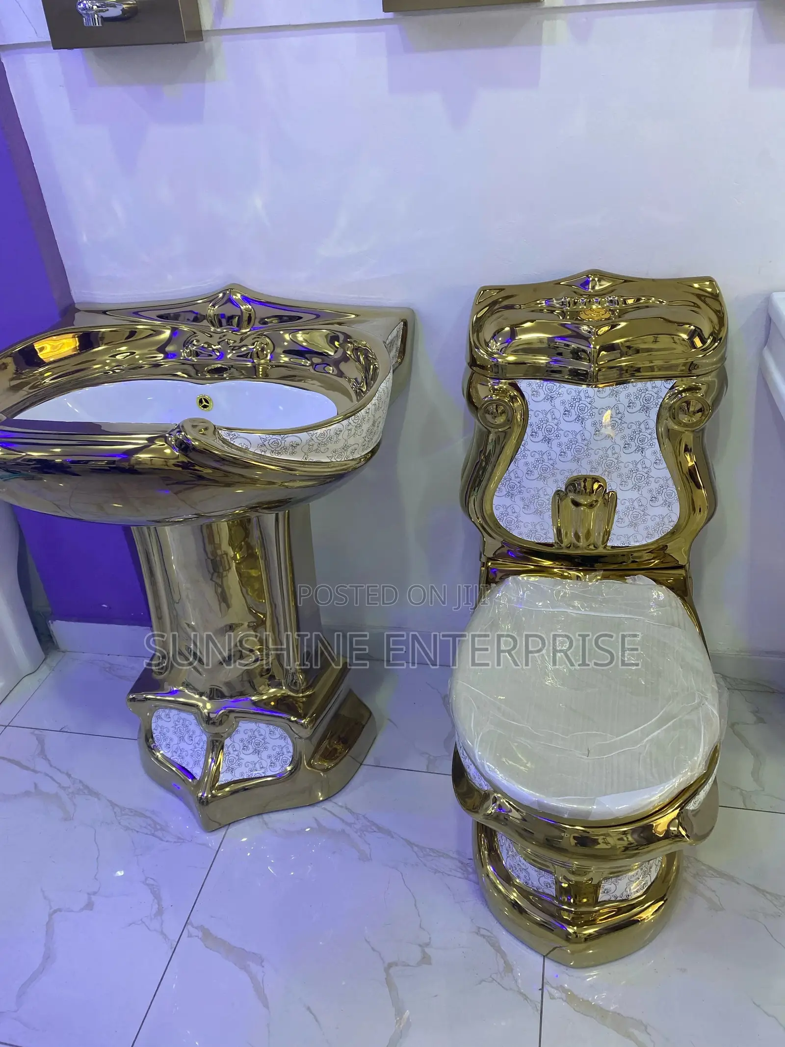 Golden Luxurious Water Closet With Standing Wash Hand Basin