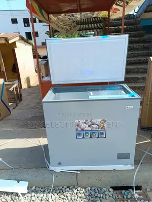 Pearl 200ltr Chest Freezer With Glass Top Cover