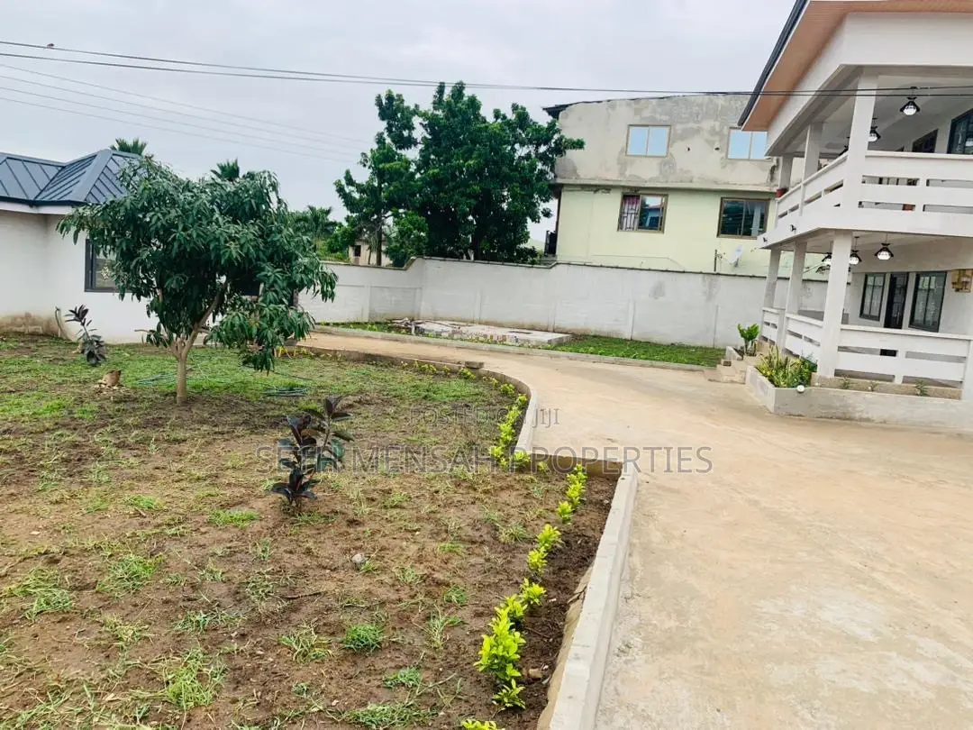 6bdrm House in Skm, Achimota for rent