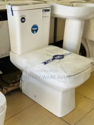 Water Closet - Square Toilet Seat - Close_couple WC