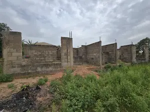 6bdrm Apartment in Fredimens Real, Atwima Nwabiagya for sale