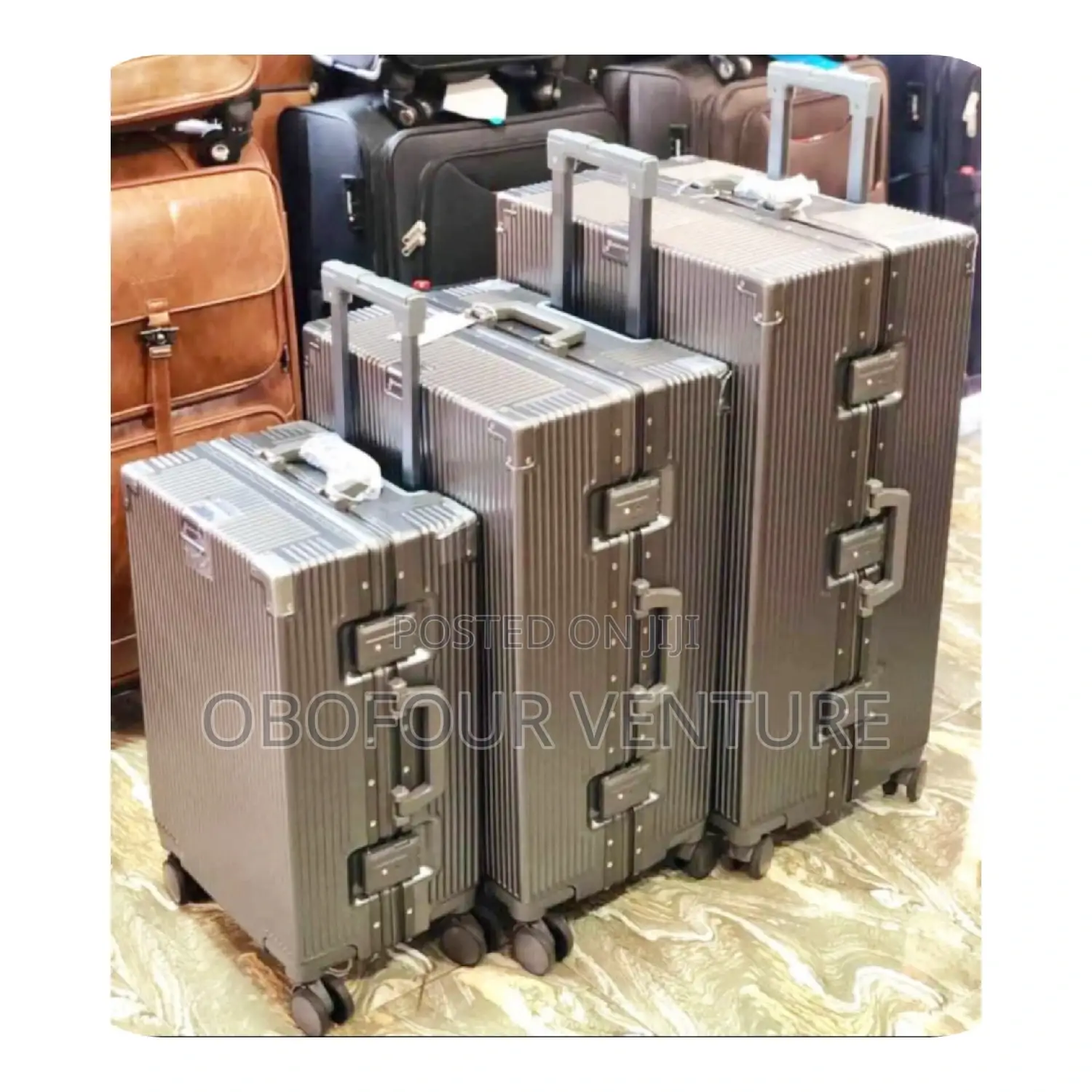 Engel- Red Luxury Polycarbonate Suitcase Set
