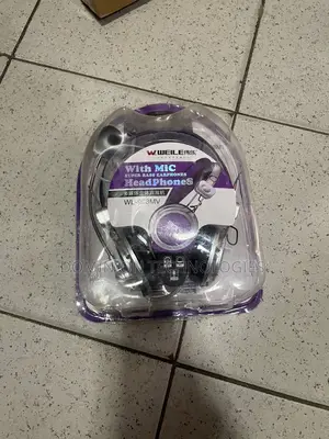 Headset With Noise Cancellation Mic