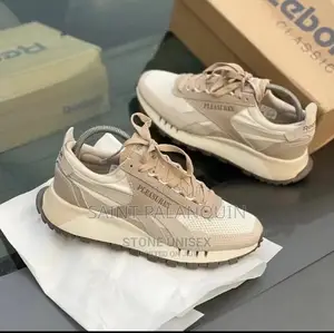 Reebok Sneaker