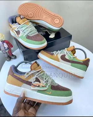 Nike Air Force Sneaker