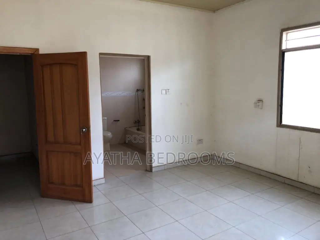 4bdrm House in Ayathar, Tema Metropolitan for sale