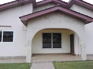 4bdrm House in Ayathar, Tema Metropolitan for sale