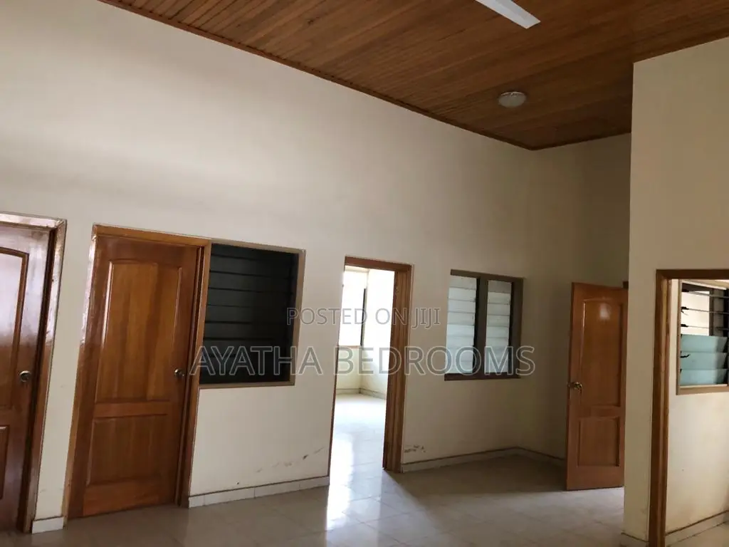 4bdrm House in Ayathar, Tema Metropolitan for sale