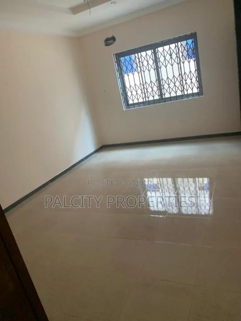 3bdrm House in Oyarifa, Accra Metropolitan for sale