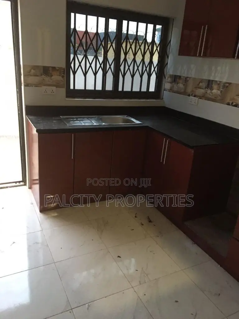 3bdrm House in Oyarifa, Accra Metropolitan for sale