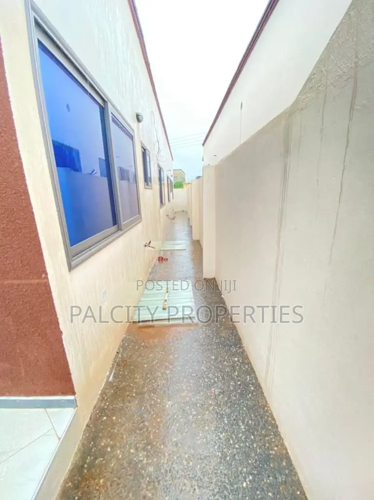 3bdrm House in Oyarifa, Accra Metropolitan for sale