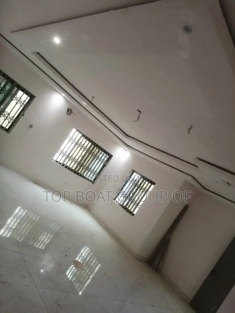 Furnished 4bdrm House in Top Boat Estate, Kumasi Metropolitan for sale