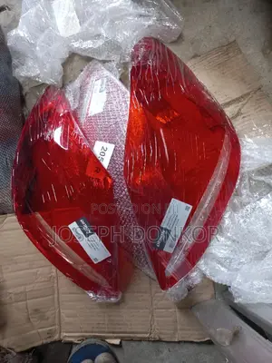 W205 C300 2015,2016,2017,2018,2019,2020 Taillight Cover
