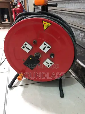 220V 60hz 3c*2.5mm British Plug Retractable Extension