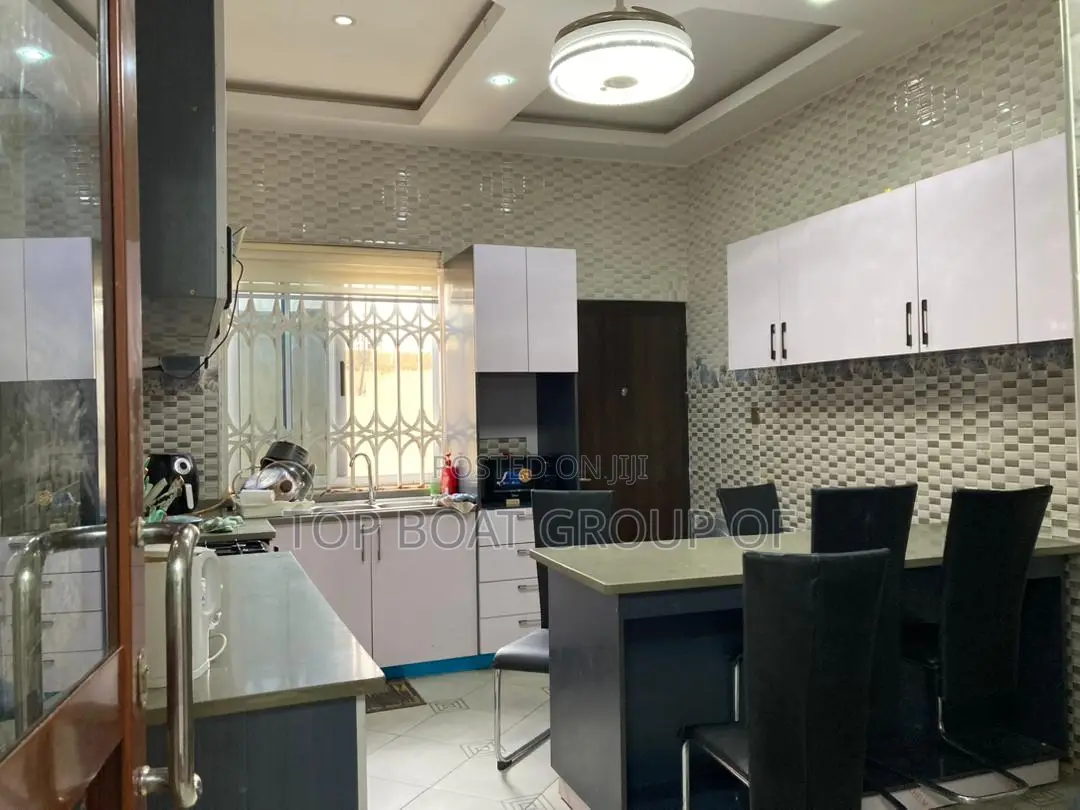 Furnished 4bdrm House in Top Boat Estate, Kumasi Metropolitan for sale