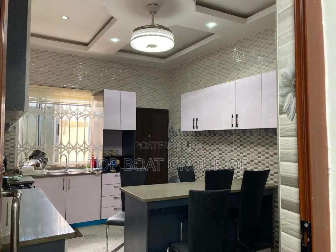 Furnished 4bdrm House in Top Boat Estate, Kumasi Metropolitan for sale