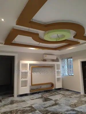 9bdrm House in Mcdollars Realty, Pokuase for sale